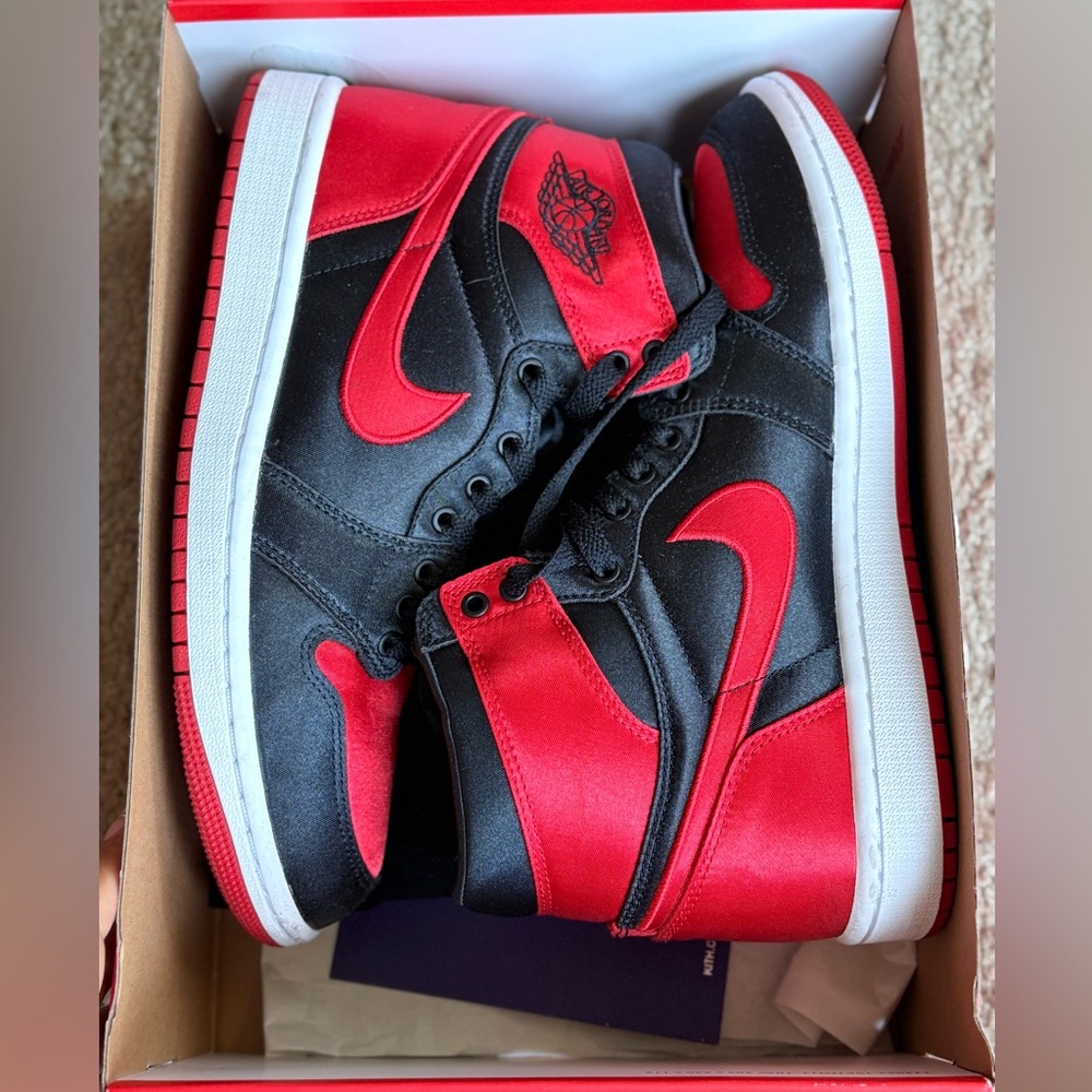 Jordan 1 Retro High Satin Bred